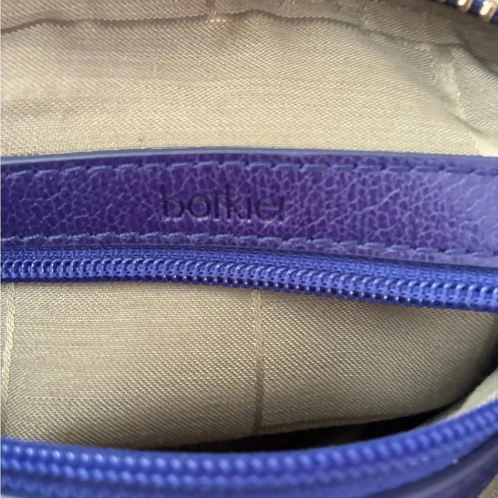 Botkier EUC Trigger Envelope Royal Blue Leather Crossbody Bag with Gold Accents - Picture 13 of 14